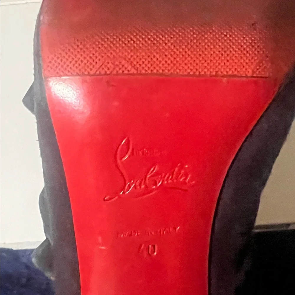 Christian Louboutin Black Peep-Toe Heels with Red Sole - Picture 5 of 8